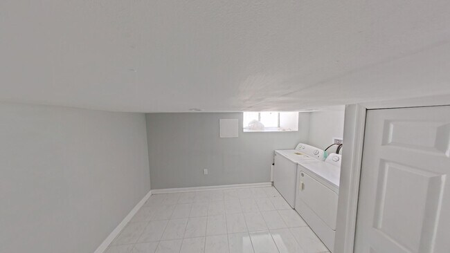 Building Photo - 2036 N Gratz St