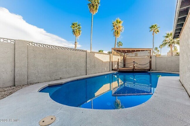 Building Photo - 2001 N 87th Way