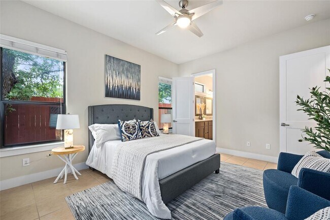 Building Photo - 405 Penny Kathleen Ct