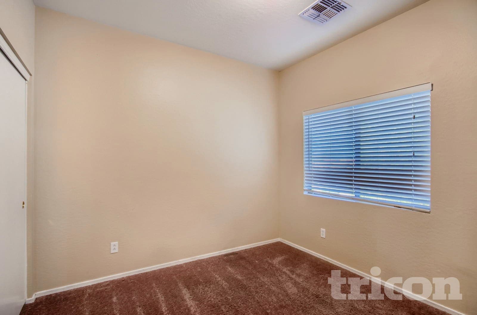 Building Photo - 44995 Portabello Rd