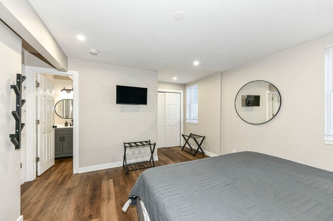 Building Photo - 3BD 2BA Grant’s Fresh Modern Charm in Nobl...