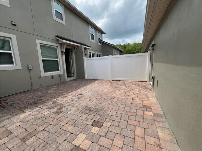 Building Photo - 8969 Fullerwood Ave