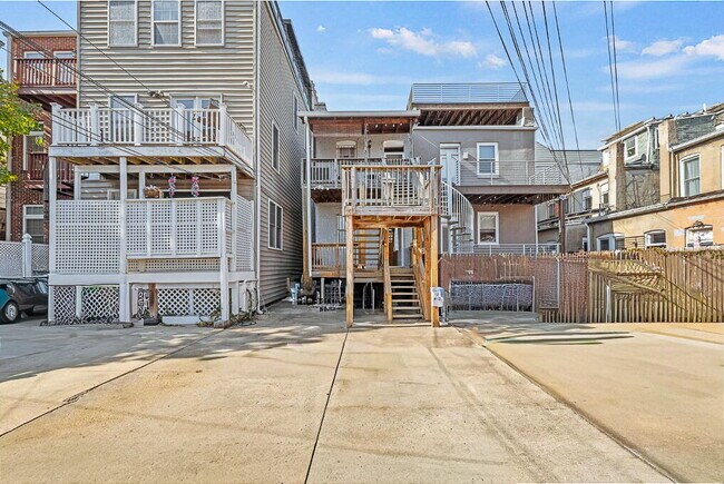 Building Photo - Welcome Home