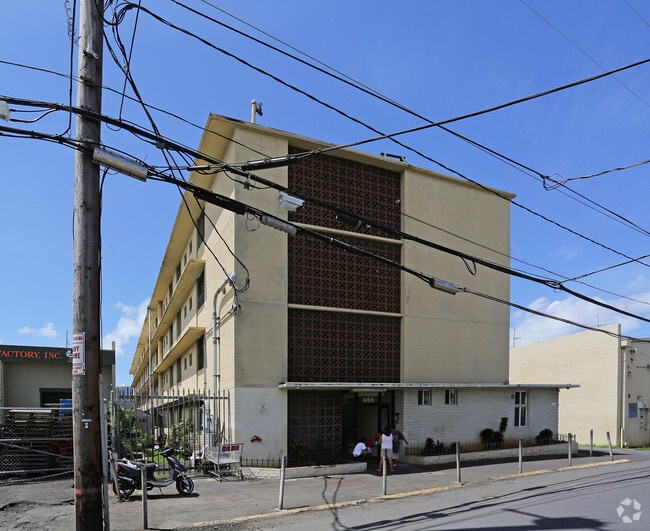 Building Photo - 955 Akepo Ln