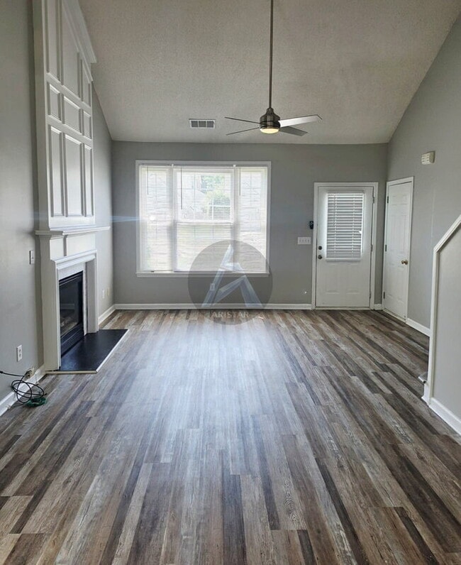 Building Photo - 1691 Woodsford Rd