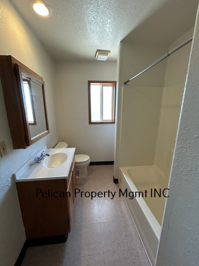 Building Photo - 2055 N Eldorado Ave