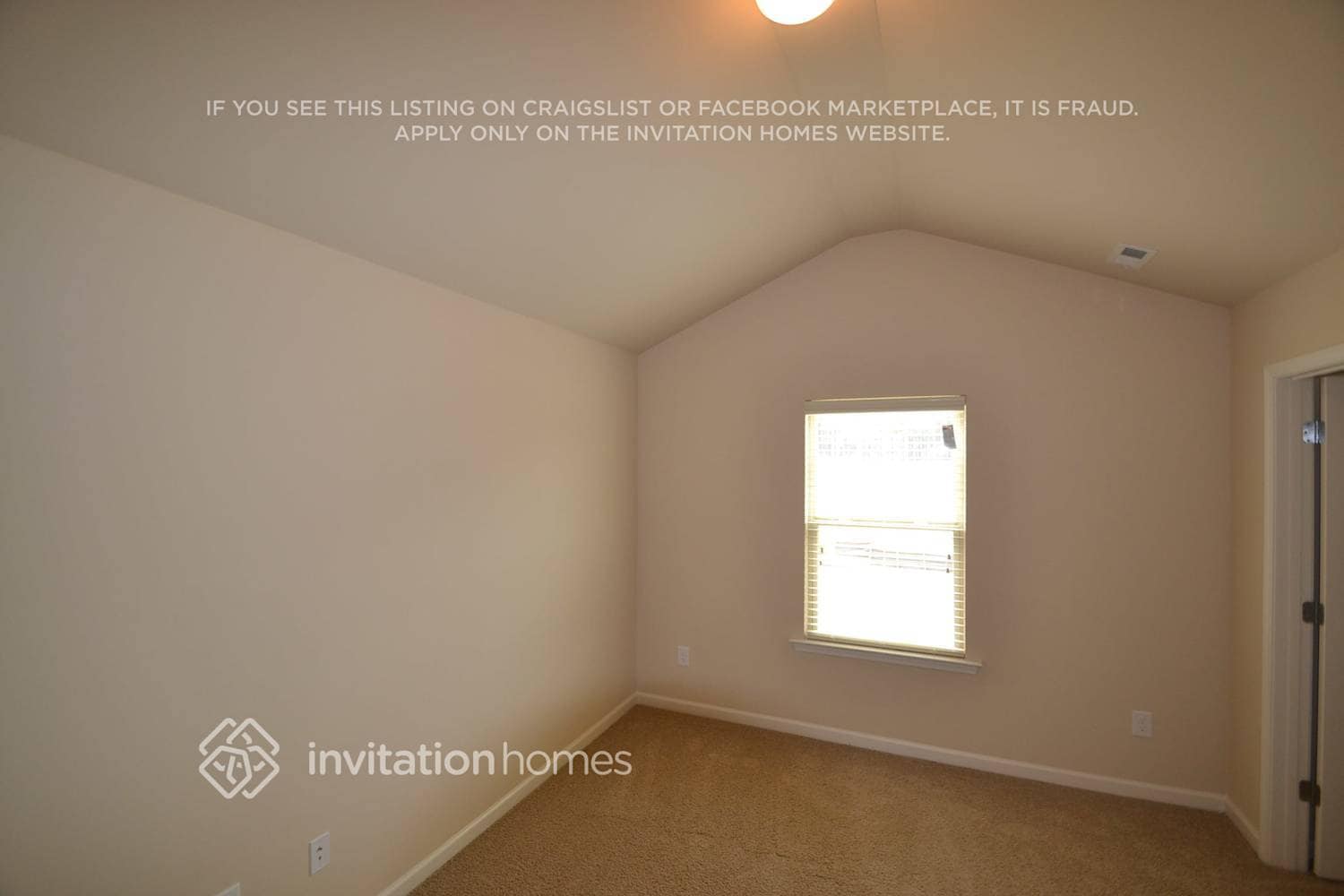 Building Photo - 127 Biscayne Terrace