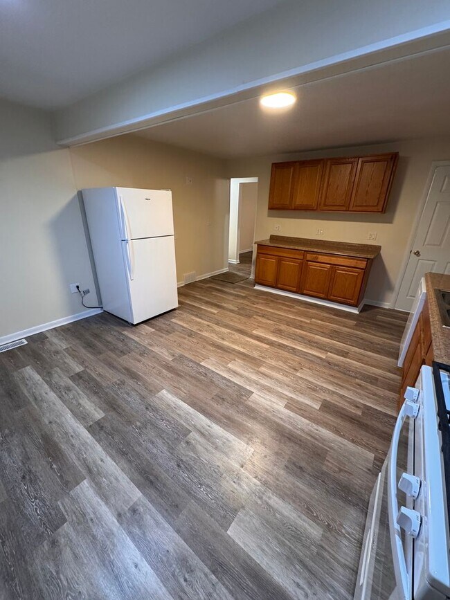 Building Photo - 1079 North Ave