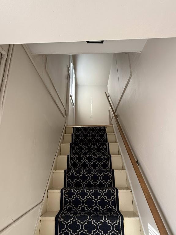 Building Photo - 1910 Lincoln St