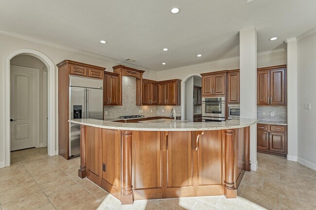 Building Photo - 23 Player Oaks Pl