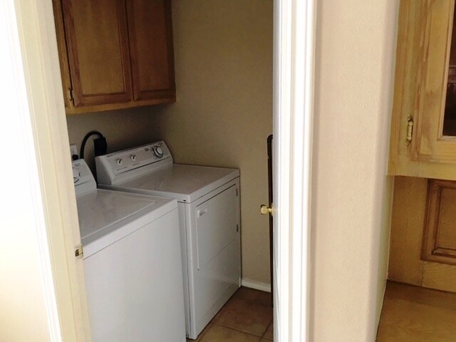 Building Photo - 2607 Cervantes Ave