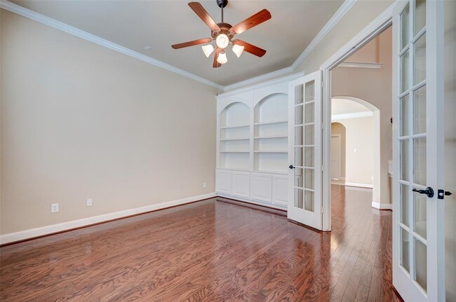 Building Photo - 10411 Winding Green Dr