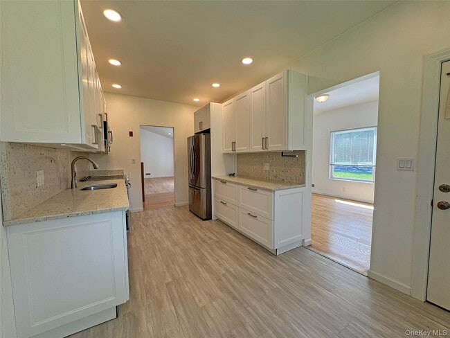 Building Photo - 3 Stonewall Ln