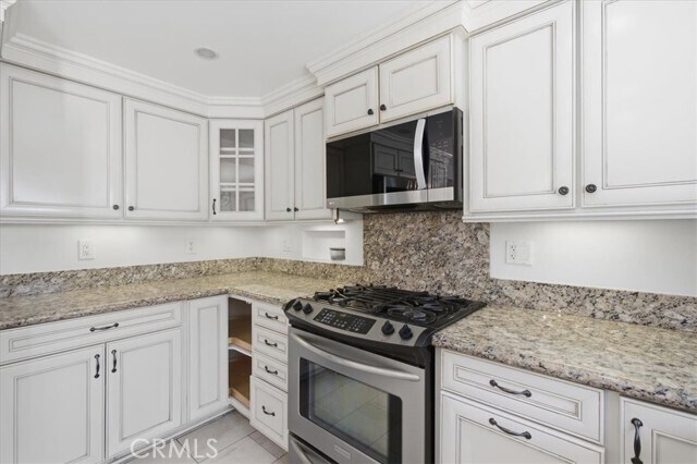Building Photo - 23161 Tulip St