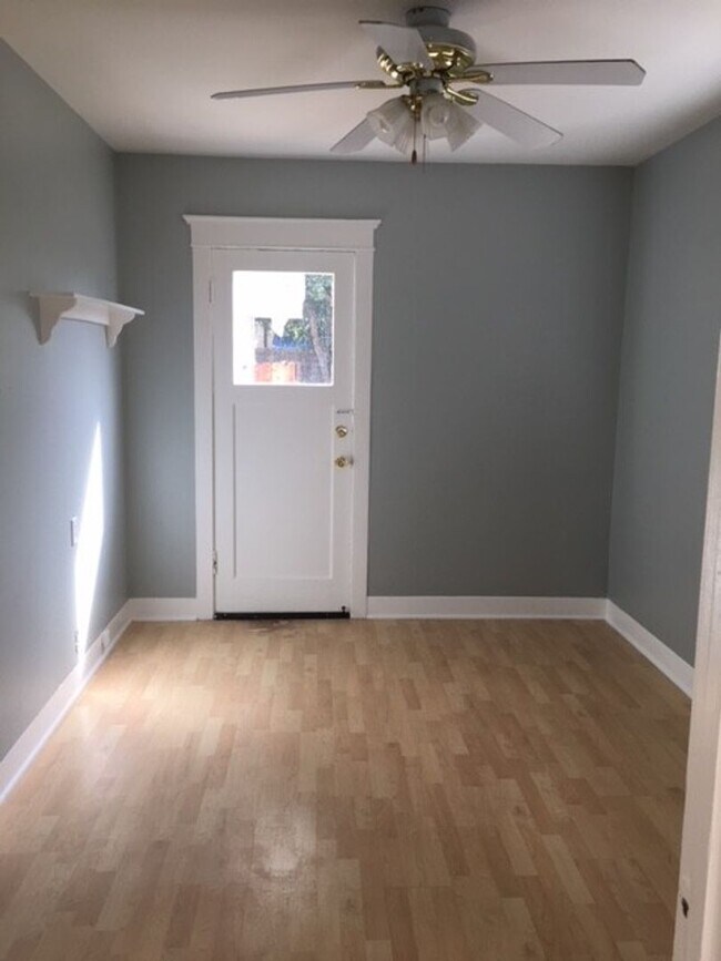 Building Photo - Coming Soon!!! DO NOT DISTURB TENANTS - Available mid May 2026 -