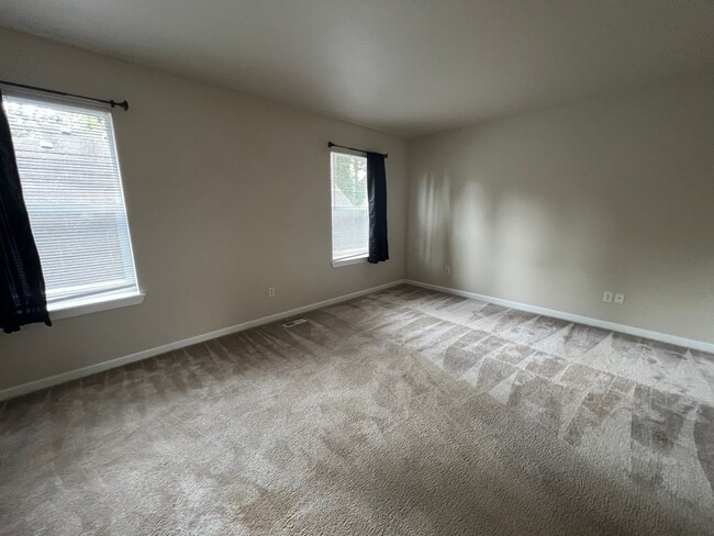 Building Photo - Large Four-Bedroom Home in the Heart of PO! Available for Rent NOW!
