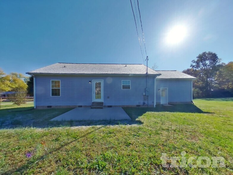 Building Photo - 504 Aurelia Lynn Dr