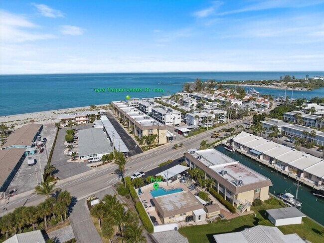 Building Photo - 1400 Tarpon Center Dr