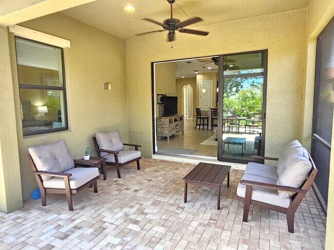 Building Photo - 10361 Crooked Crk Dr