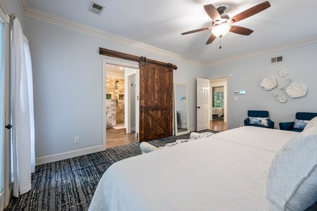 Building Photo - 29 Dean Rd SE