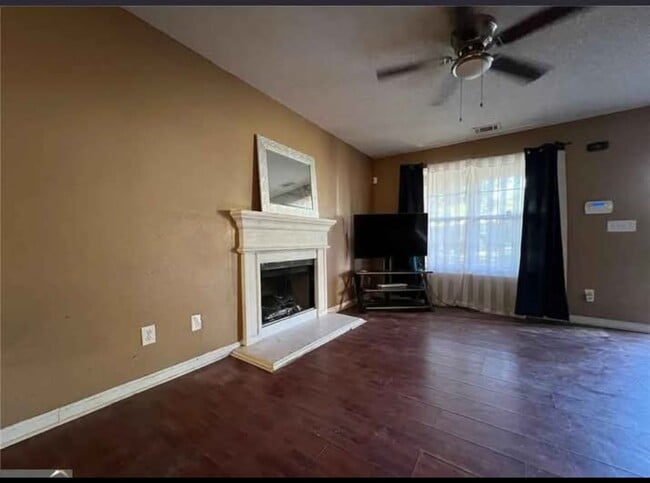 Building Photo - 3955 Cypress Pointe Dr