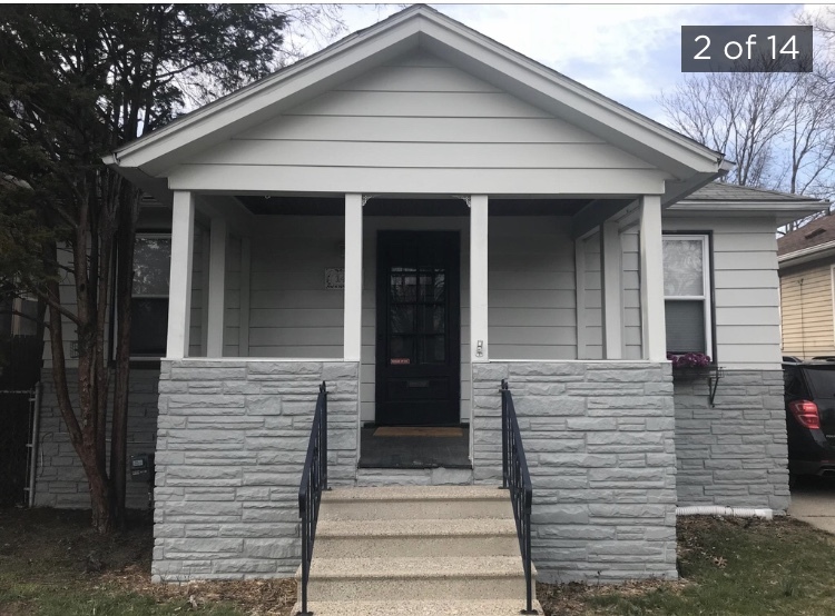 Cute front porch - 143 E Drayton St