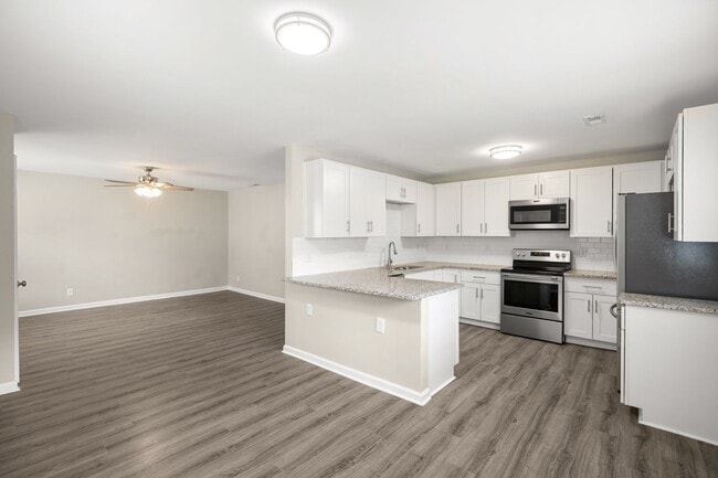 Building Photo - Single Family Home- Walking Distance to NC...