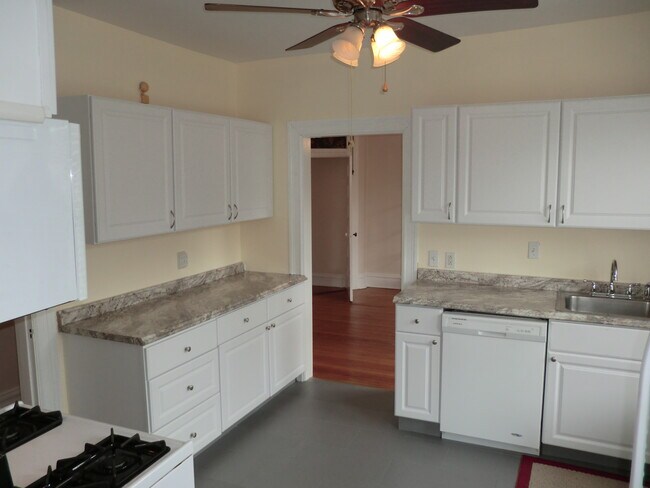 Building Photo - 7609 Tuscarora St