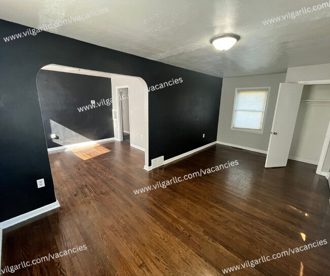 Building Photo - 2 large bedrooms & 1 newly updated bathroom home in Gary, IN