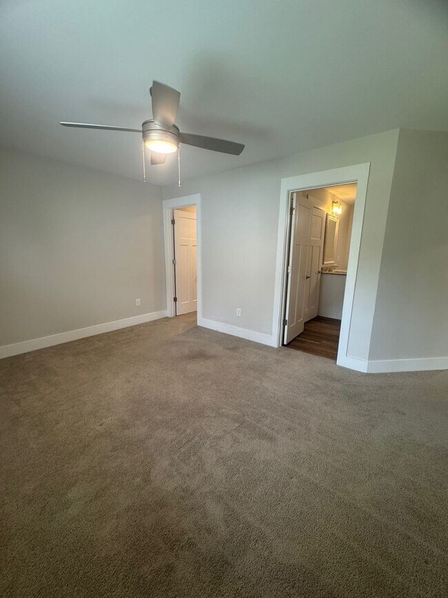 Building Photo - 311 Indigo Way