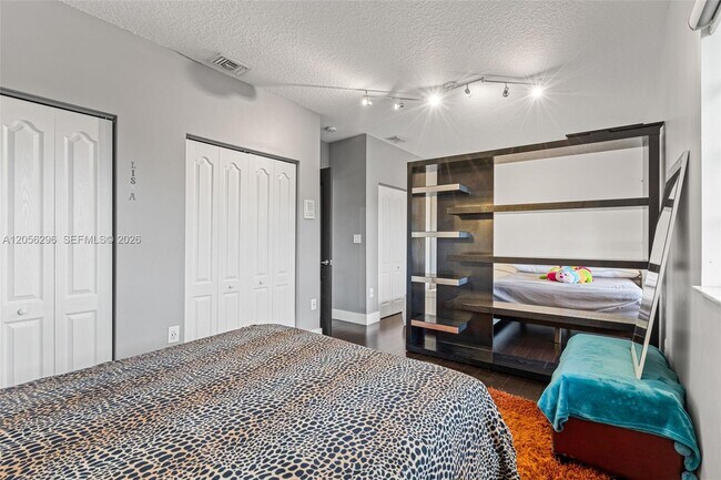 Building Photo - 3654 SW 150th Ct