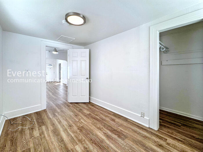 Building Photo - 4902 Meade St