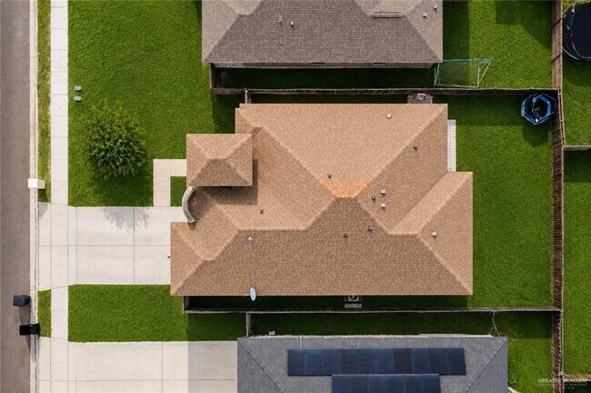 Building Photo - 27 Fuerte Ave