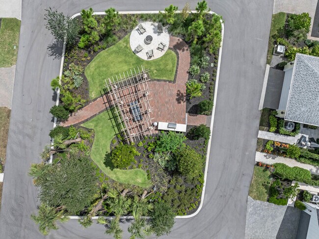 Building Photo - 923 SW Pr Ave