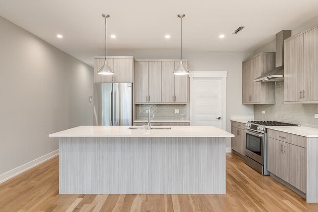 Building Photo - 2145 S Halsted St