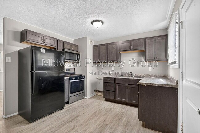 Building Photo - 1446 Vero Dr