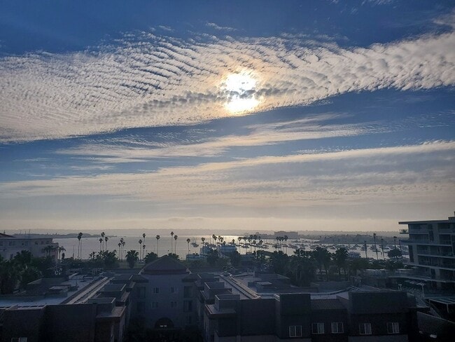 Building Photo - Downtown Loft living in Little Italy