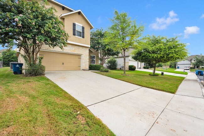Building Photo - Spacious 5-Bedroom Beauty in Triana Neighborhood –  with Community Perks!