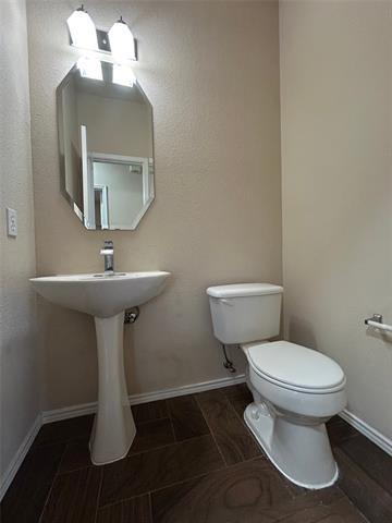 Building Photo - 4853 Gloucester Dr