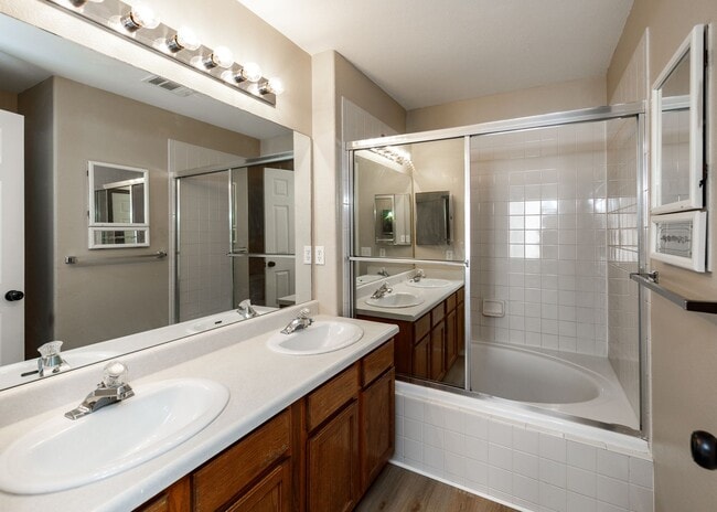 Building Photo - 3 Bed Top Floor Condo near Ft. Carson in Gated Community with detached Garage