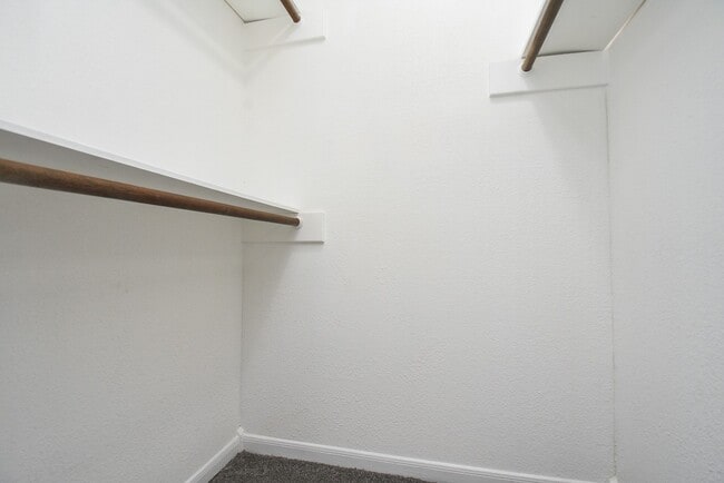 Building Photo - 15814 Winding Moss Dr