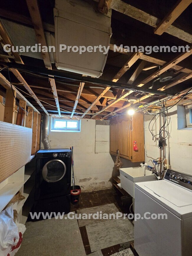 Building Photo - North East Minneapolis Single Family Home,...