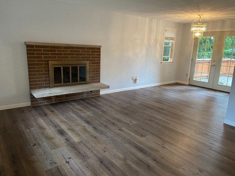 Building Photo - 11624 NE 74th St