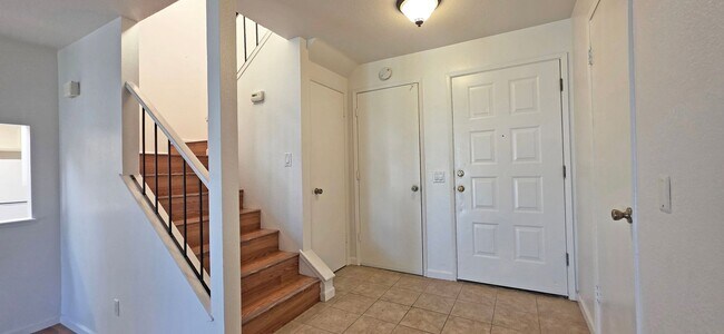 Building Photo - 7862 Hampton Ln