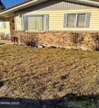 Building Photo - 2501 Trentham Way
