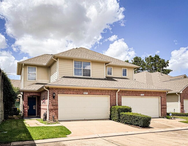 Primary Photo - 827 Sweet Pine Dr