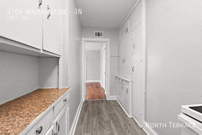 Building Photo - 3704 Washington-3N