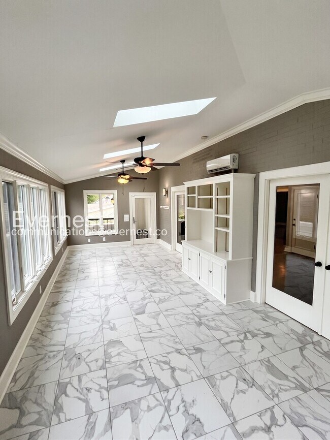 Building Photo - 109 Mayfair Rd