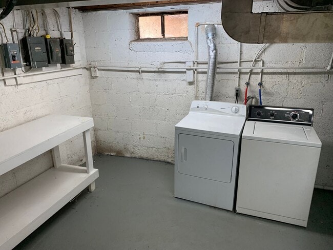 Building Photo - 3109d