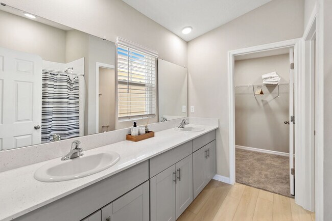 Building Photo - Beautiful 3/2/2 SF Home For Rent in Davenport, FL $2199